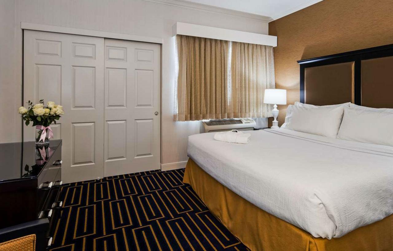 Best Western Plus Palm Court Hotel Дейвис Экстерьер фото