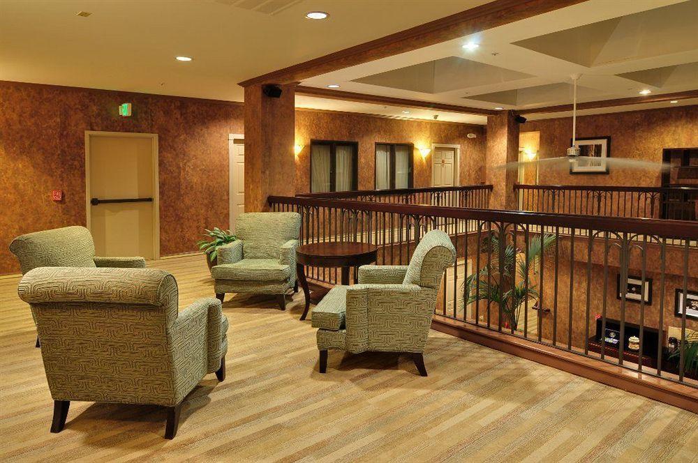 Best Western Plus Palm Court Hotel Дейвис Экстерьер фото