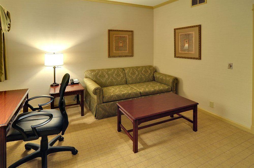 Best Western Plus Palm Court Hotel Дейвис Экстерьер фото
