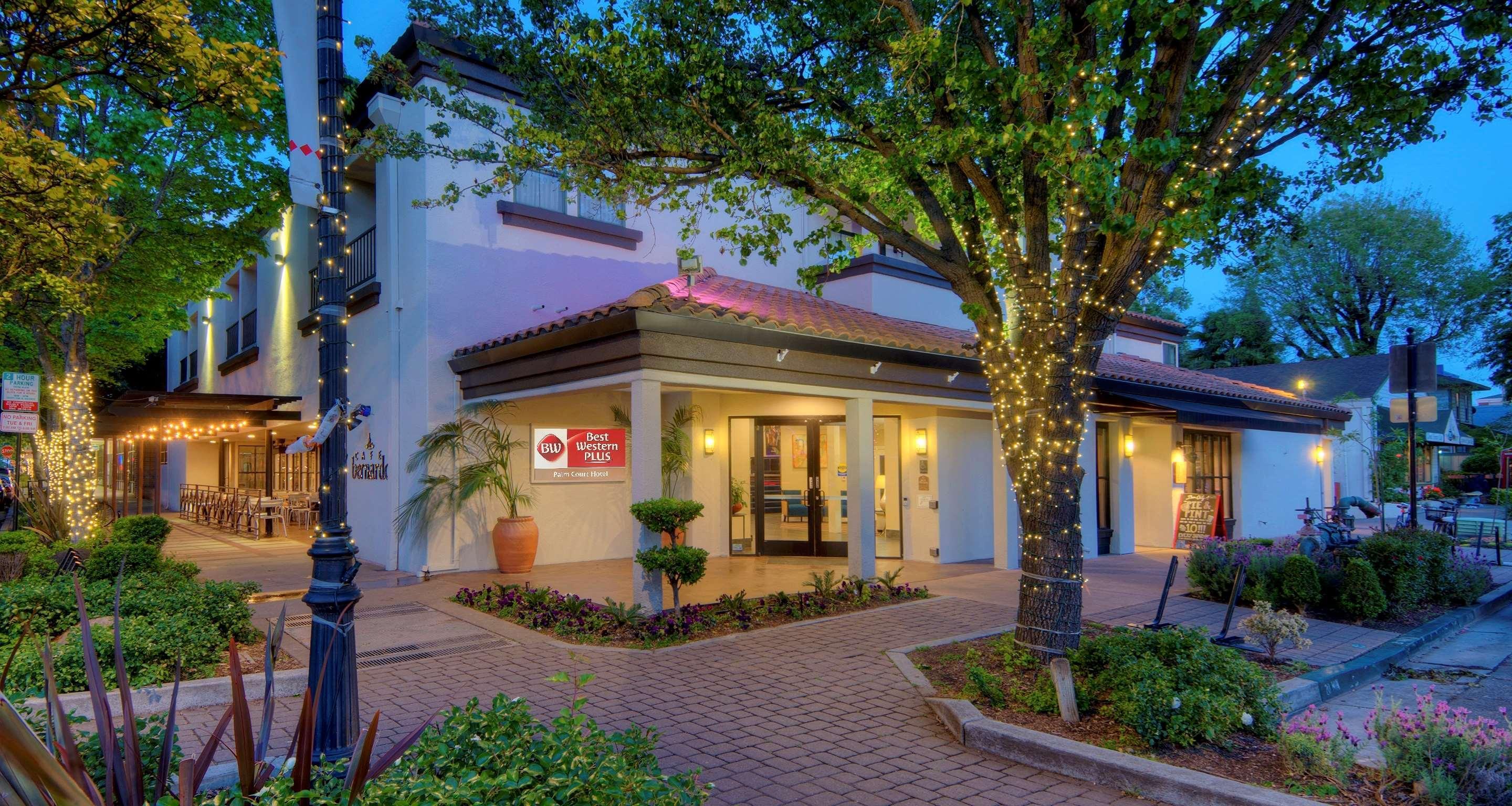 Best Western Plus Palm Court Hotel Дейвис Экстерьер фото