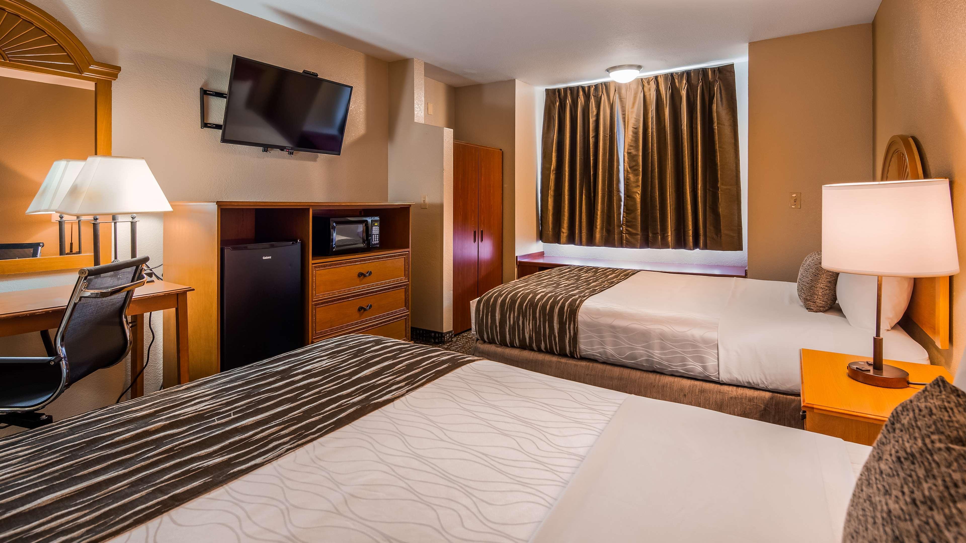 Best Western Plus Palm Court Hotel Дейвис Экстерьер фото