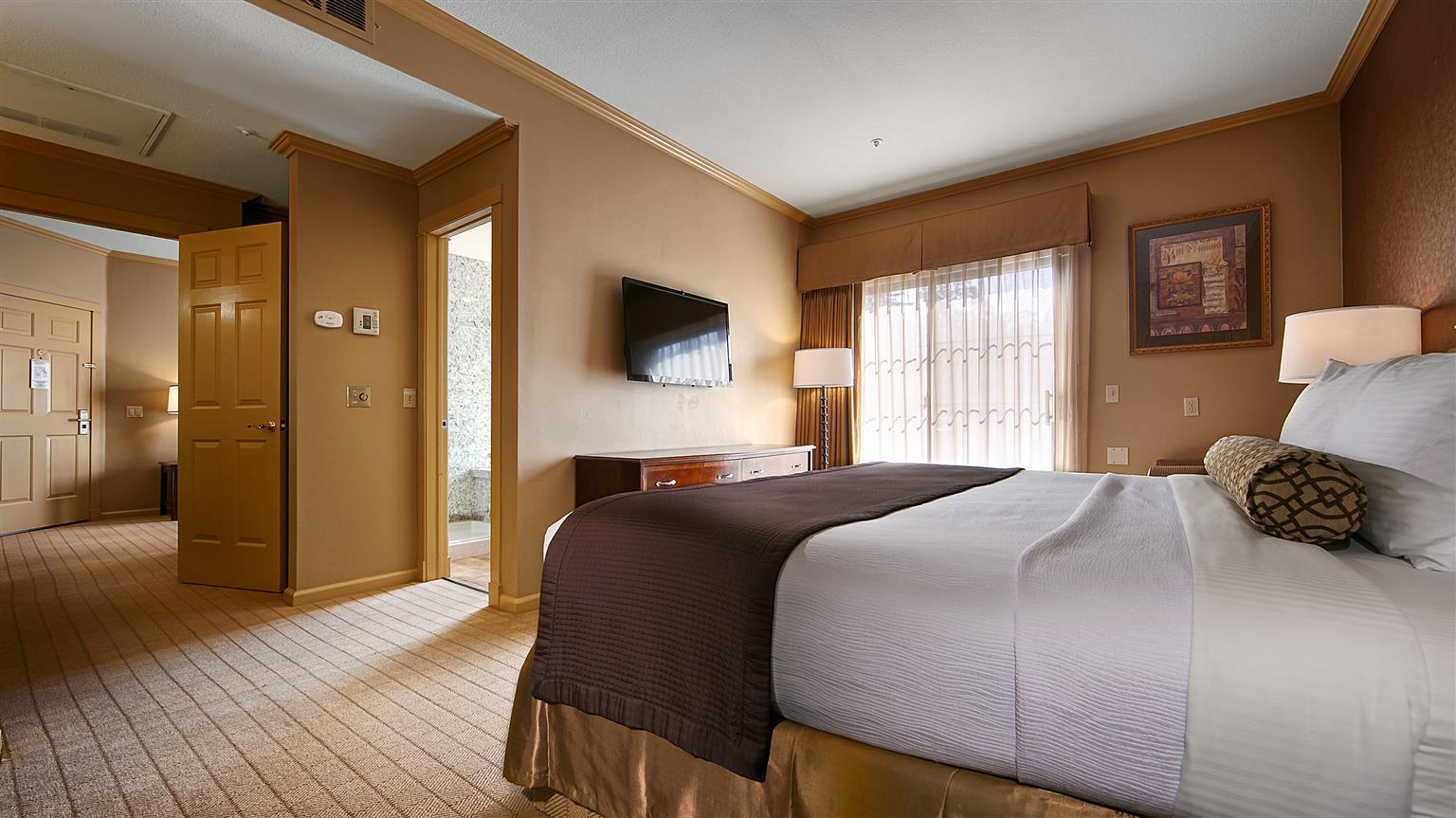 Best Western Plus Palm Court Hotel Дейвис Экстерьер фото