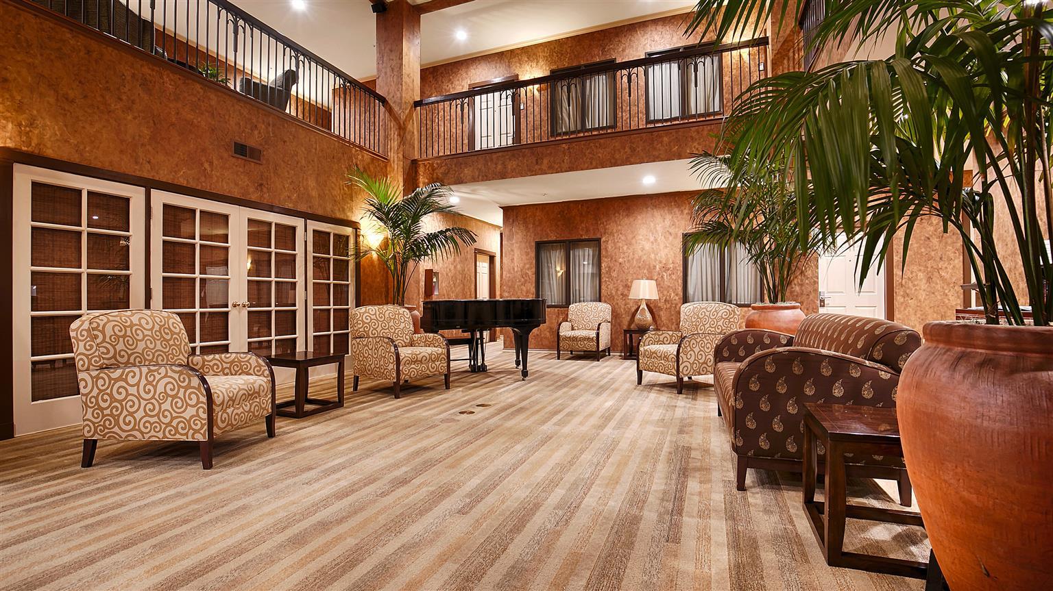 Best Western Plus Palm Court Hotel Дейвис Экстерьер фото