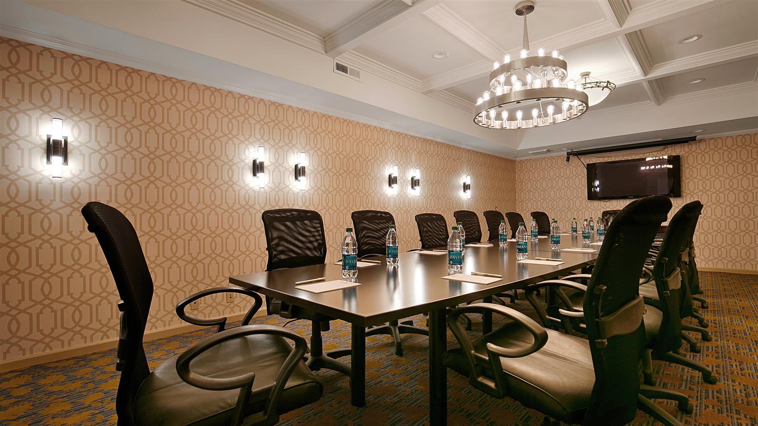 Best Western Plus Palm Court Hotel Дейвис Экстерьер фото