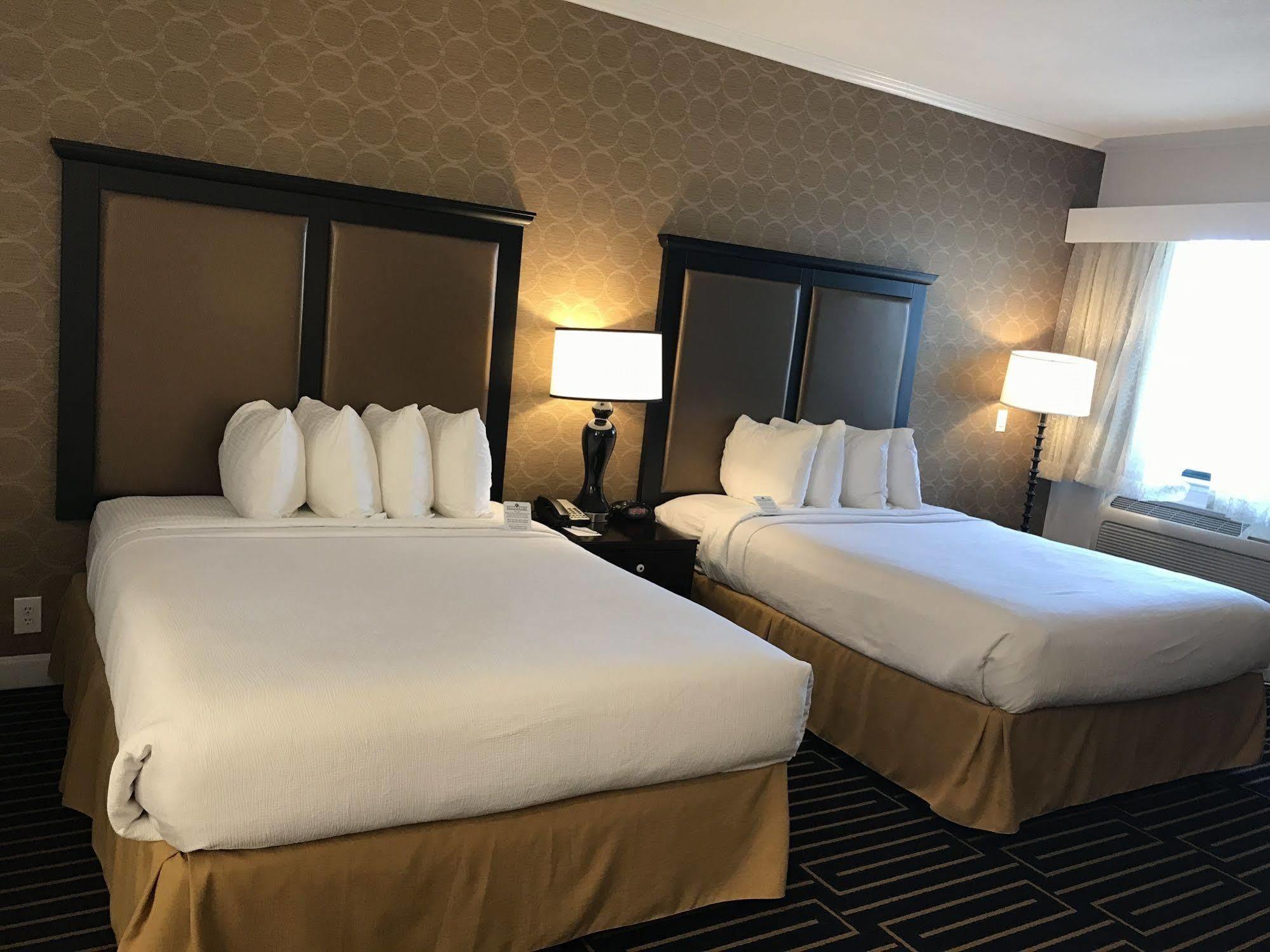 Best Western Plus Palm Court Hotel Дейвис Экстерьер фото