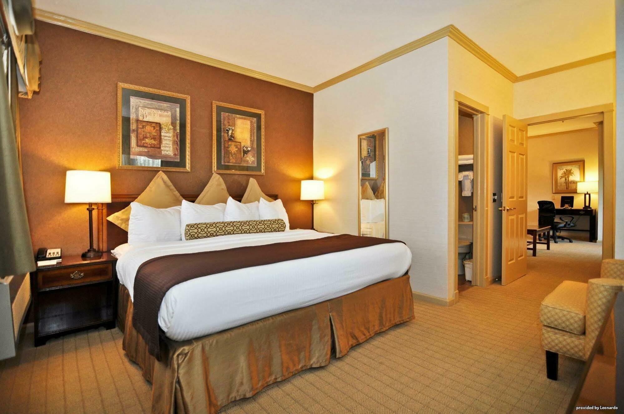 Best Western Plus Palm Court Hotel Дейвис Экстерьер фото